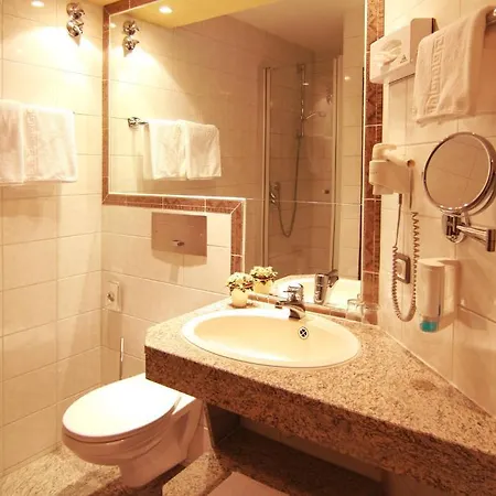 St Georg - 4* רגנסבורג